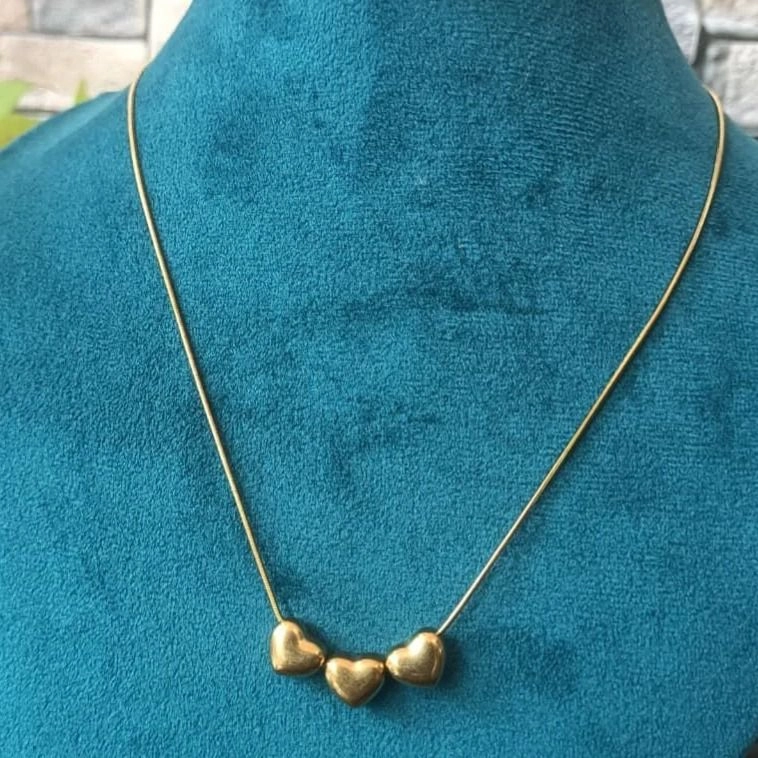 Heart charm necklace