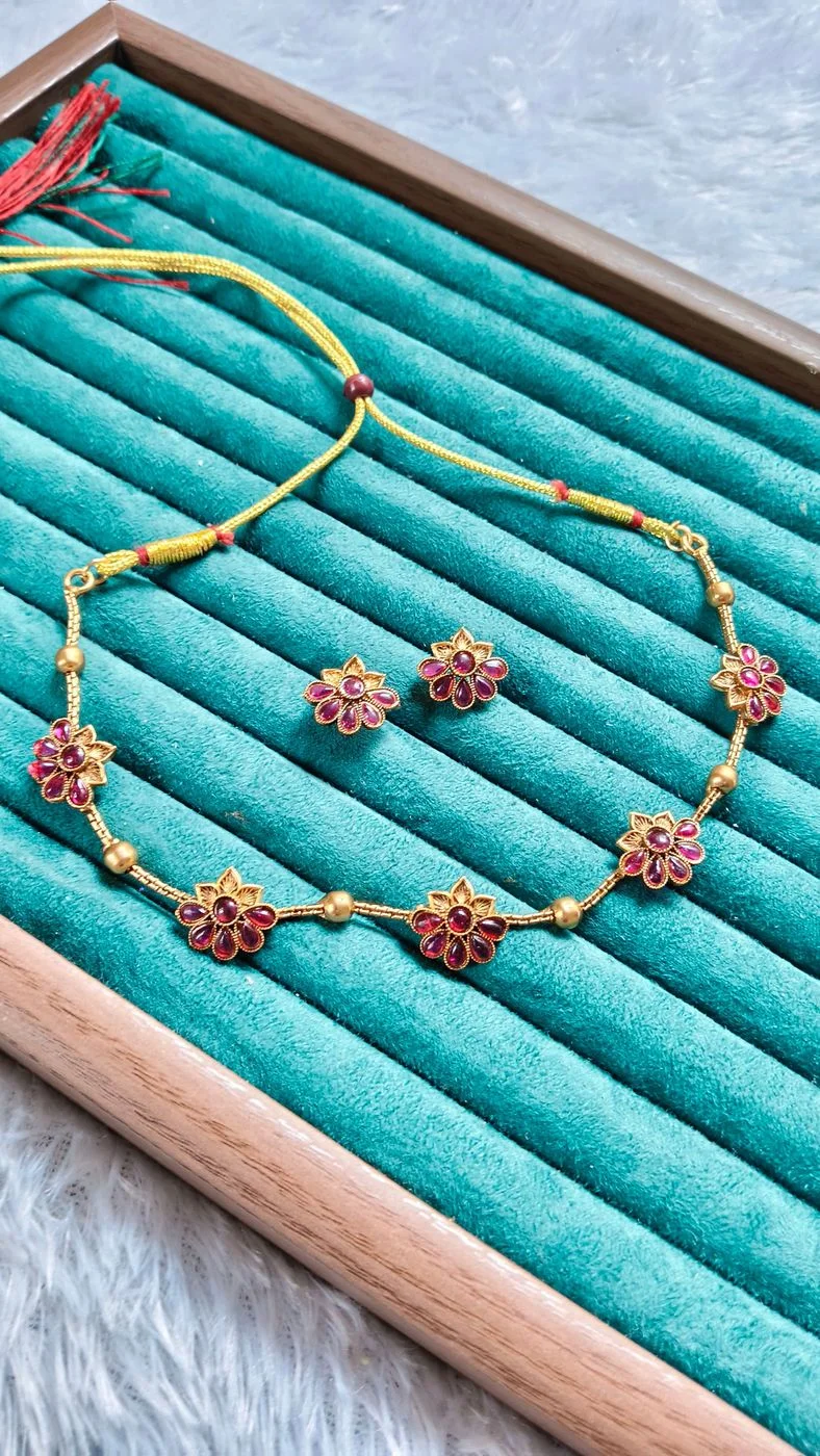 Gulabi floral choker set